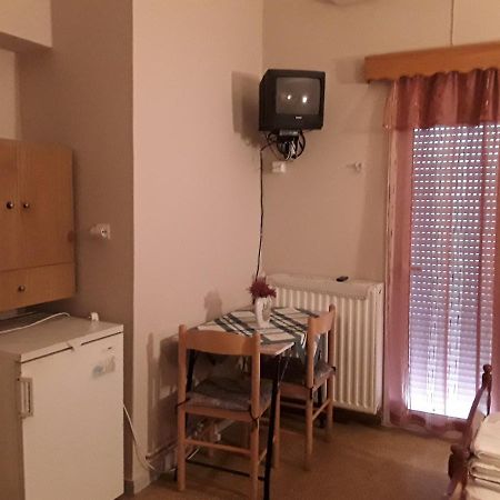 Γιαννουλα Κρετση Hotel Kaména Vúrla Kültér fotó