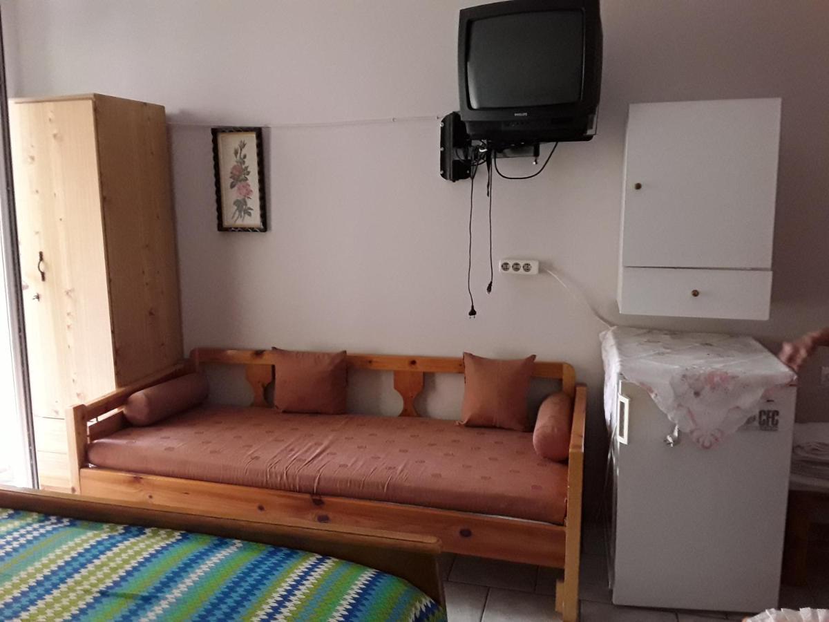 Γιαννουλα Κρετση Hotel Kaména Vúrla Kültér fotó